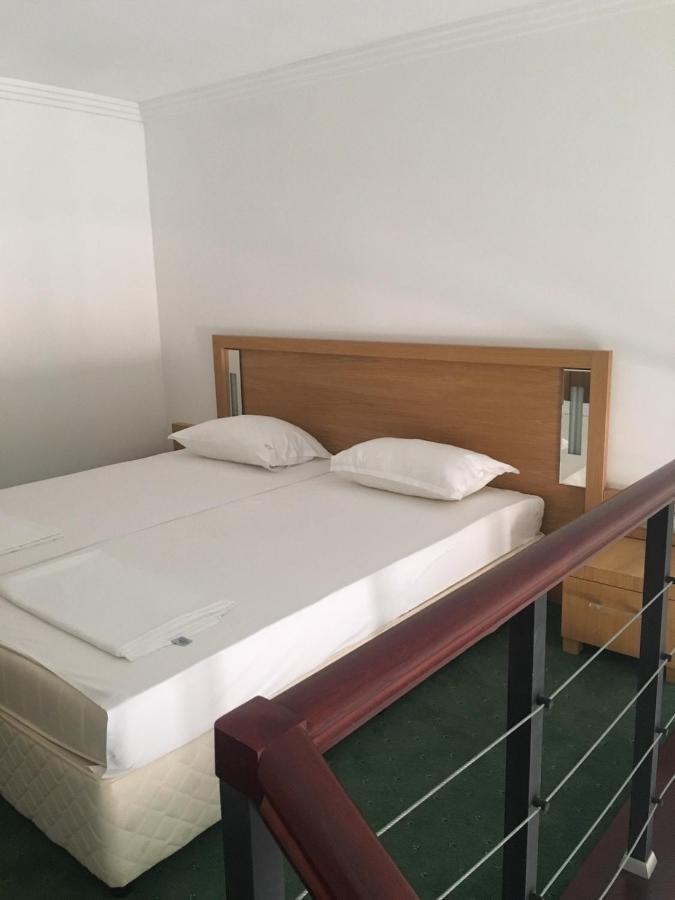 Private Apartments In Emerald Ravda Kültér fotó